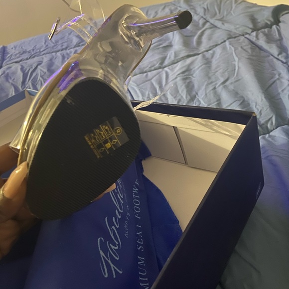 Platform Heels - Picture 4 of 5